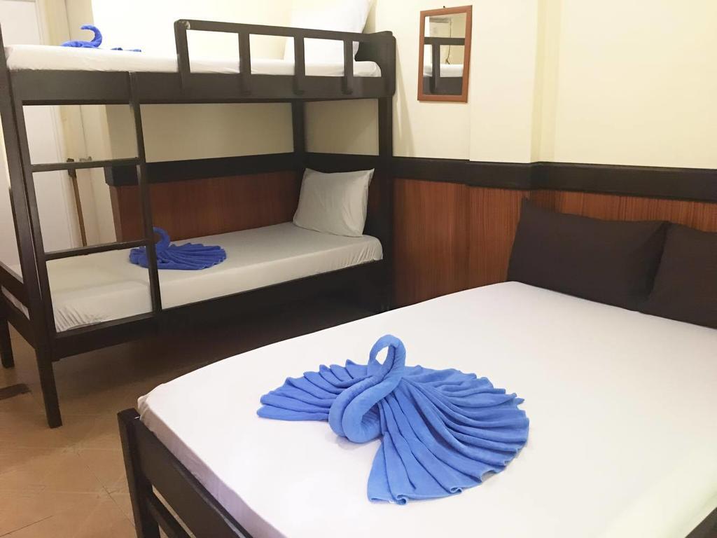 Хостел Travellers Pad Boracay Balabag  Екстер'єр фото