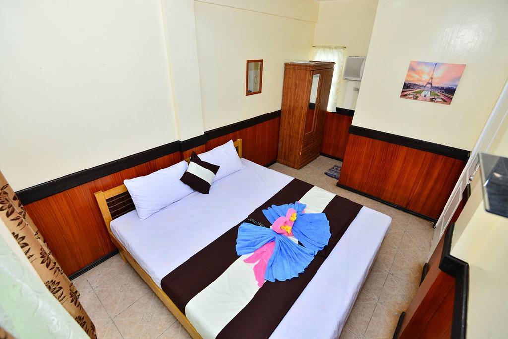 Хостел Travellers Pad Boracay Balabag  Екстер'єр фото