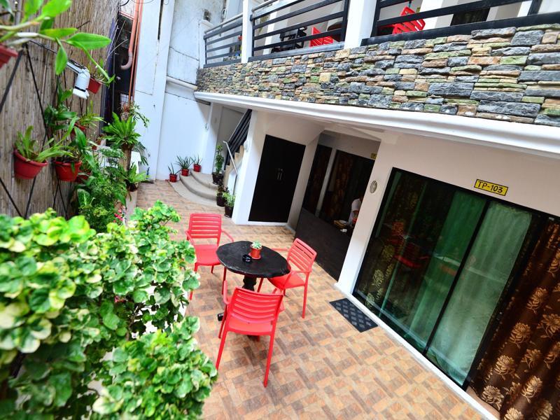 Хостел Travellers Pad Boracay Balabag  Екстер'єр фото