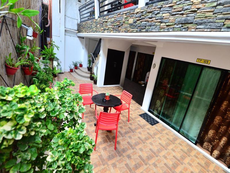Хостел Travellers Pad Boracay Balabag  Екстер'єр фото